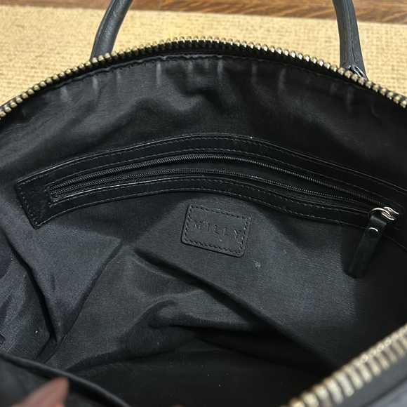 Good condition. Pockets on the inside and outside. Fits lot of stuff inside. - Picture 5 of 5